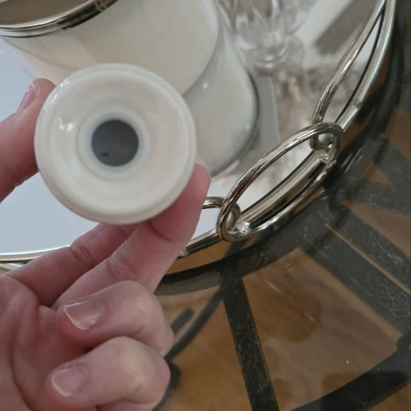 NWT Salt & Pepper Shaker Set - Picture 5 of 7